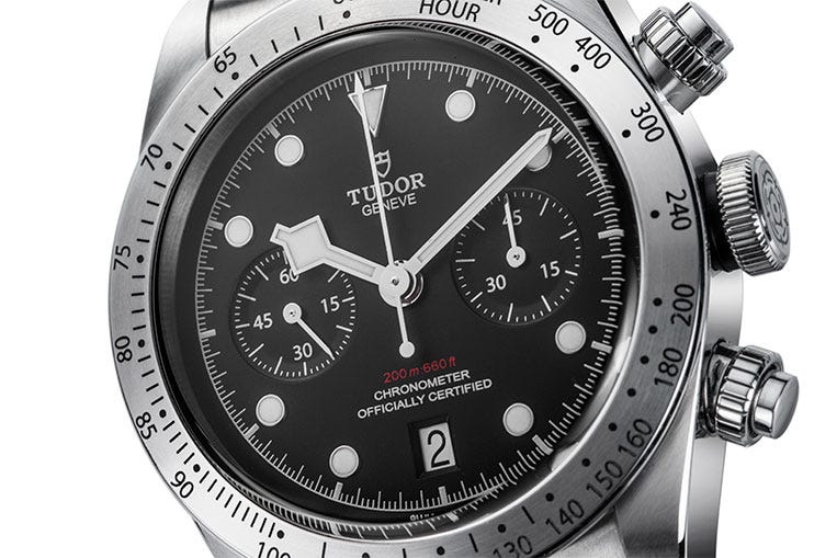 The calibre MT5813 is a modified version of Breitling's B01